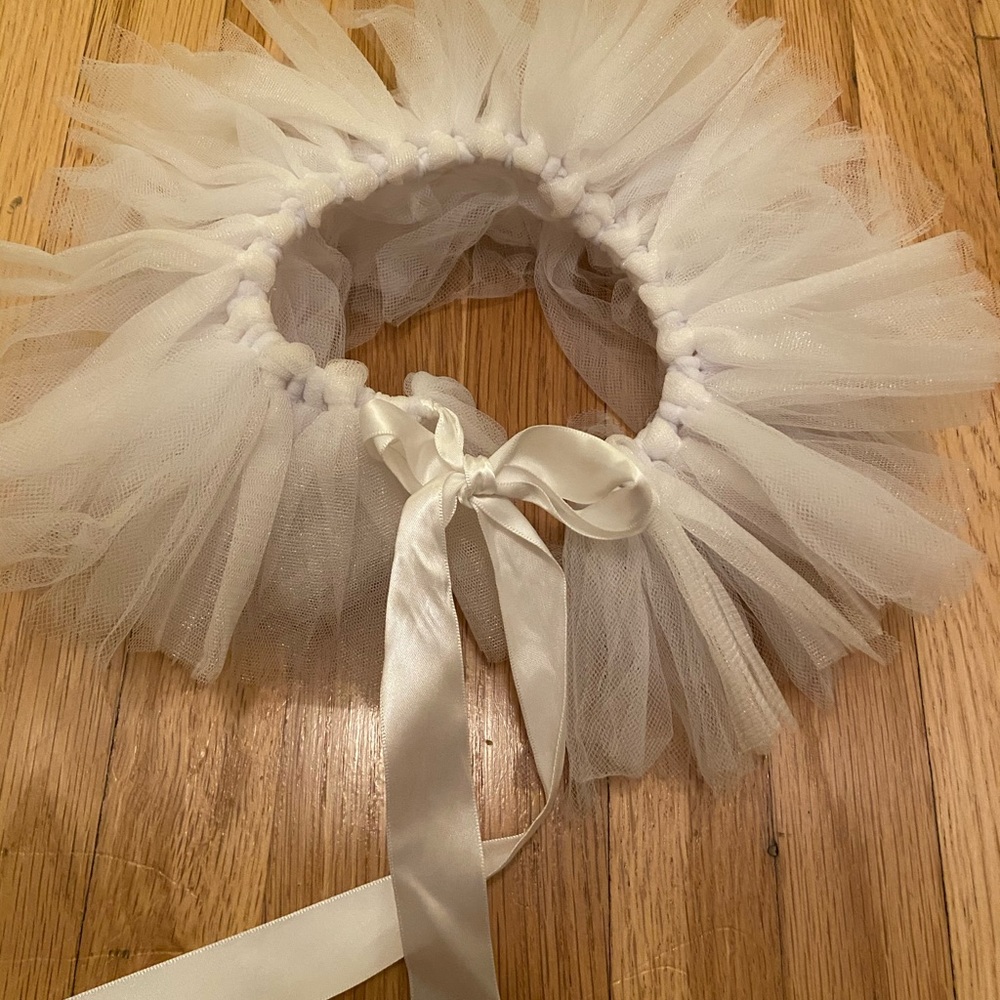 White TuTu Baby Photo Shoot - Picture 2 of 3